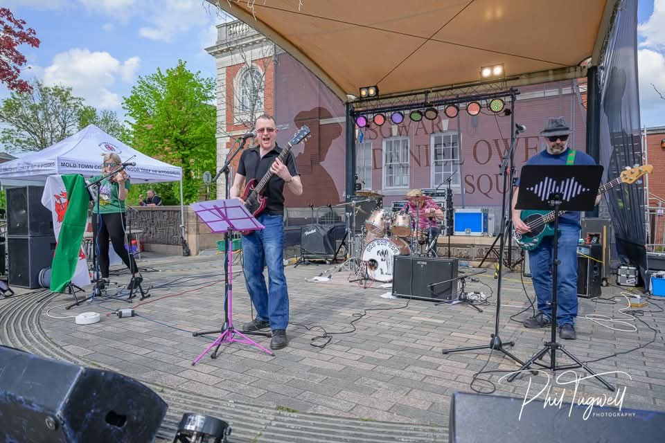 Six Ton Dog playing Live on the Square